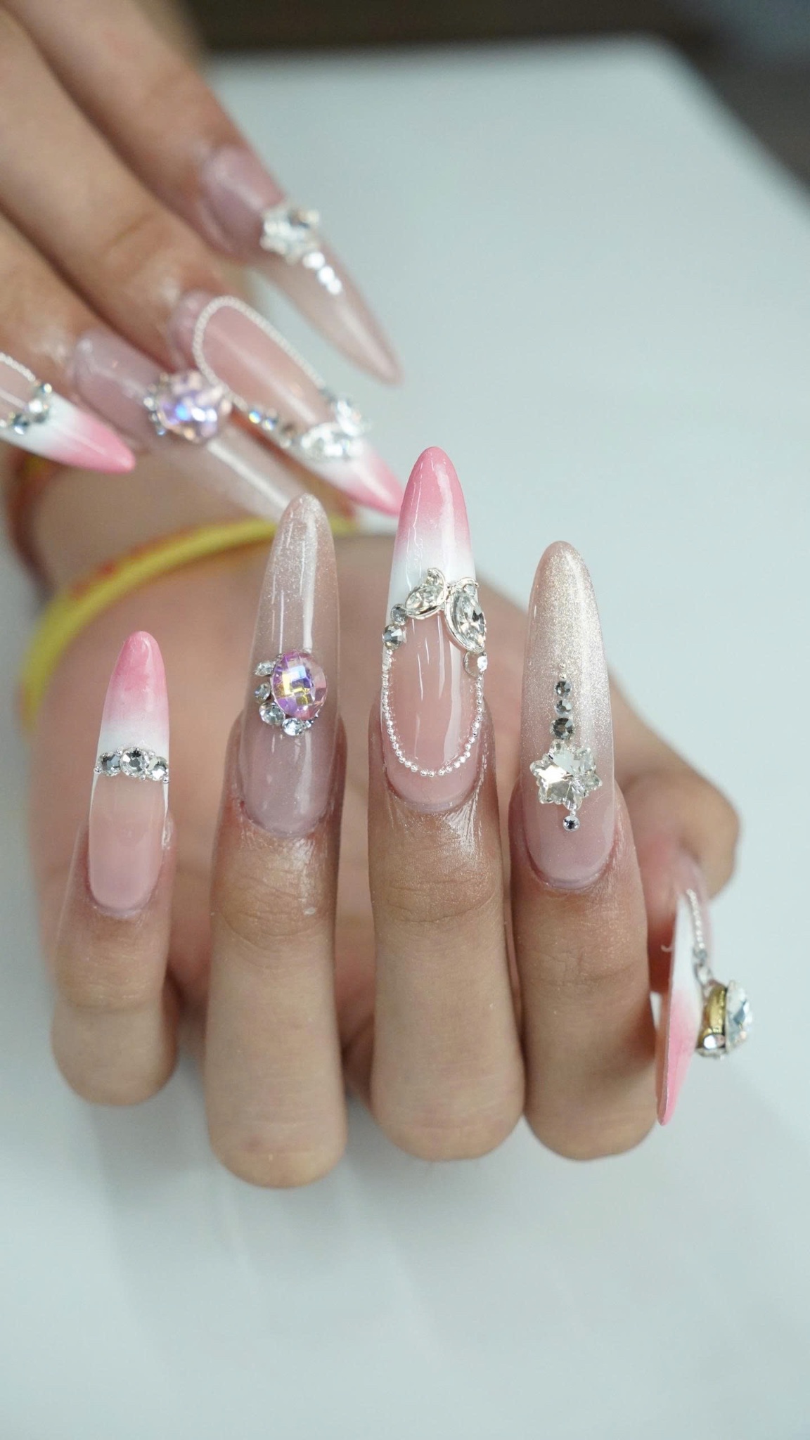 Cách dũa các loại móng thật, làm quen với dụng cụ nghề