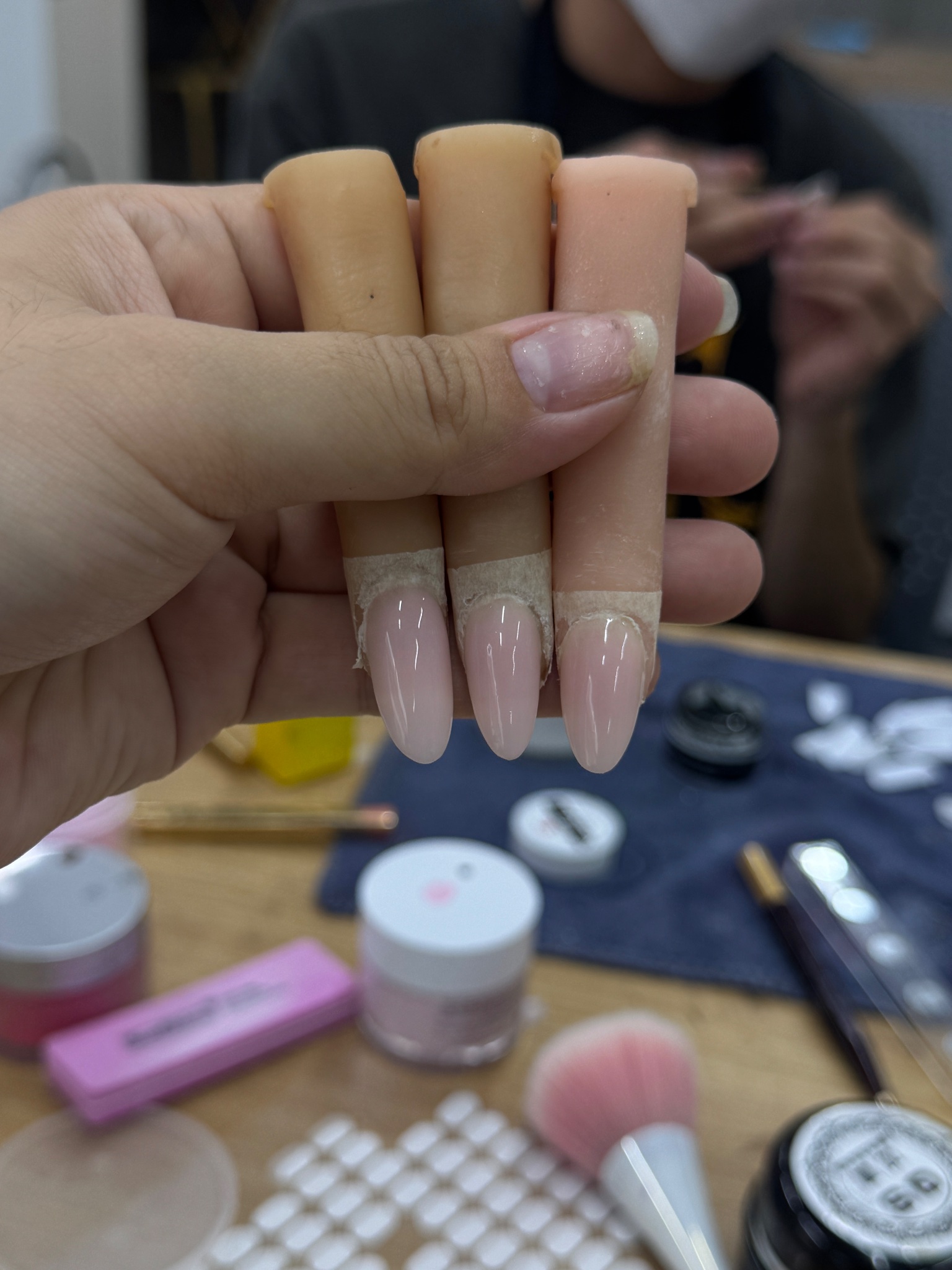 Kỹ thuật xử lý cuticle và vệ sinh móng nhanh