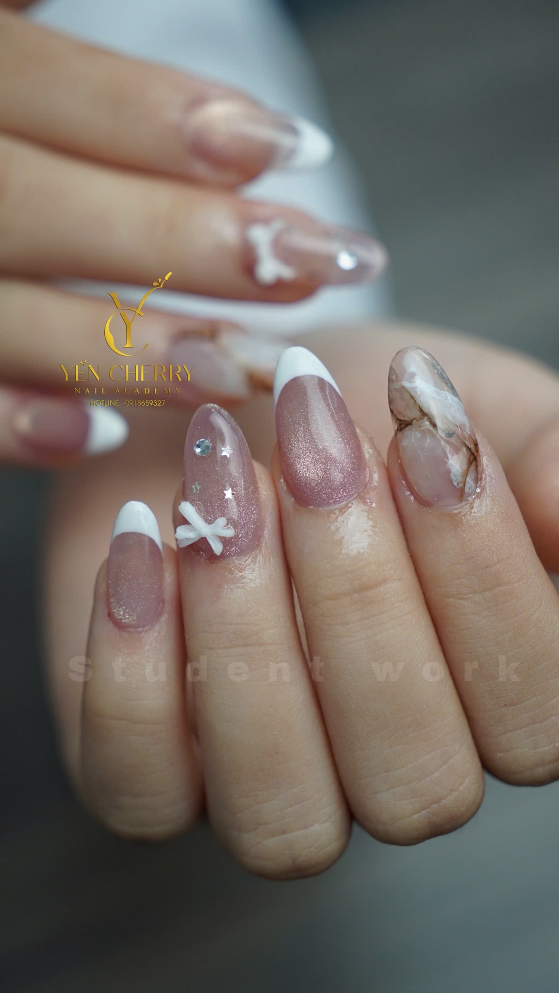 Kỹ thuật đắp French đầu móng bằng khuôn & cọ